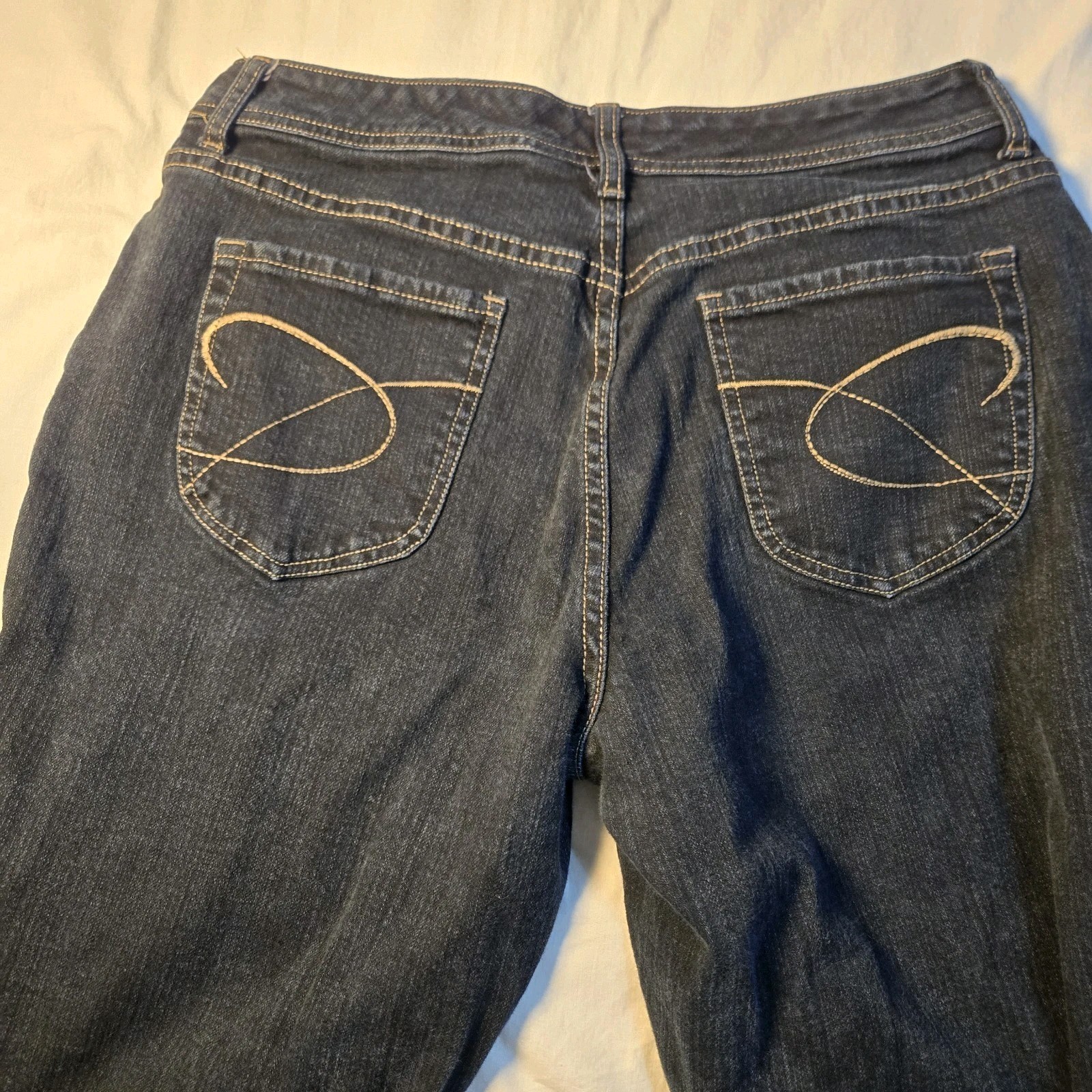 Chico’s Platinum Jeans Dark Pockets Bootcut Leg Sz 10 Short 30″ Waist (Tag 1.5)