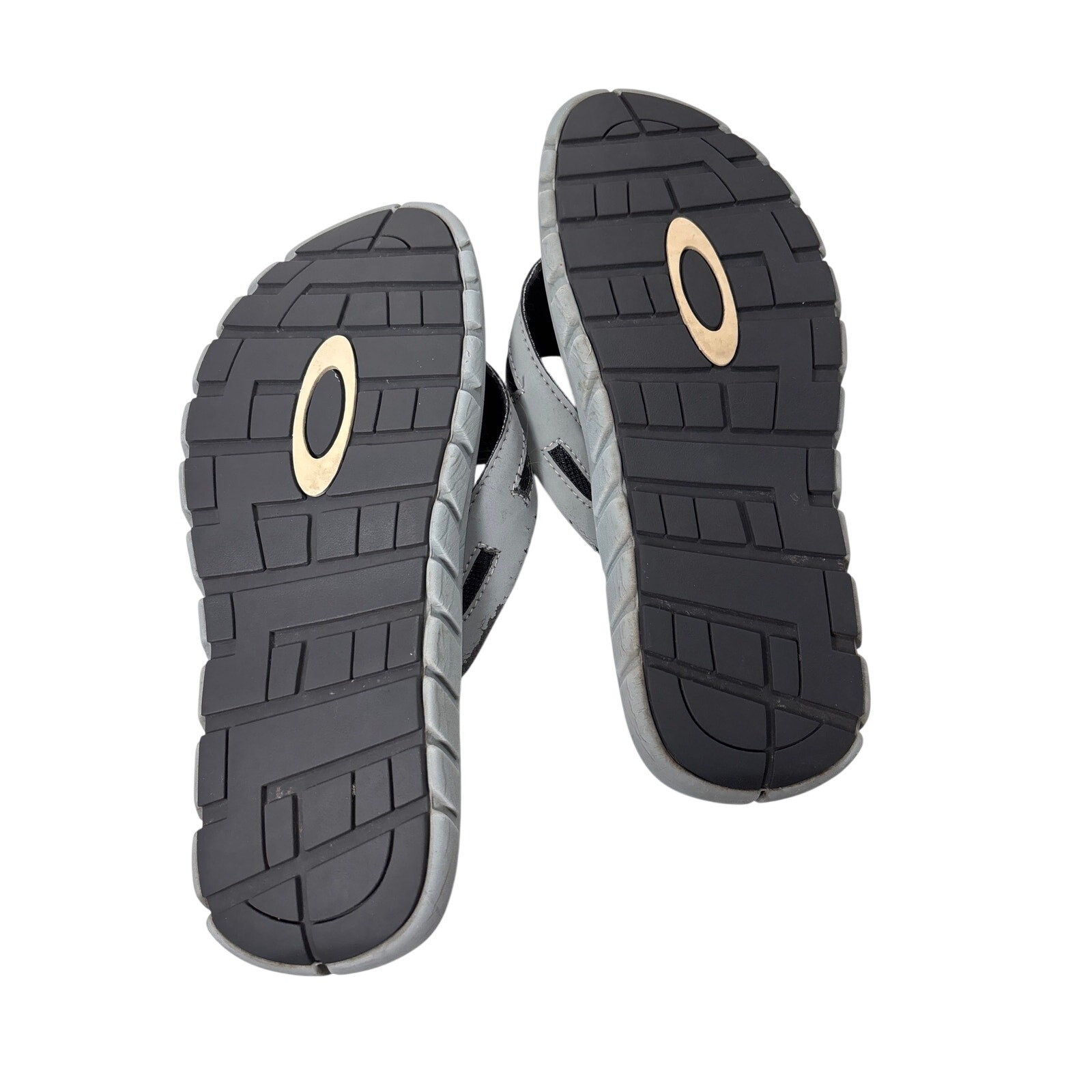 Oakley Operative 2.0 Sandals Mens Size 7 Gray Flip Flops Thong Beach Summer