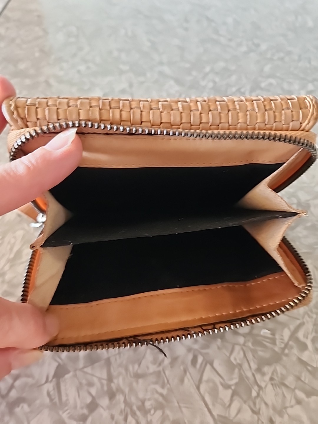 Harbour 2nd Genuine Leather in Good Used Condition Approximately 5inches Long