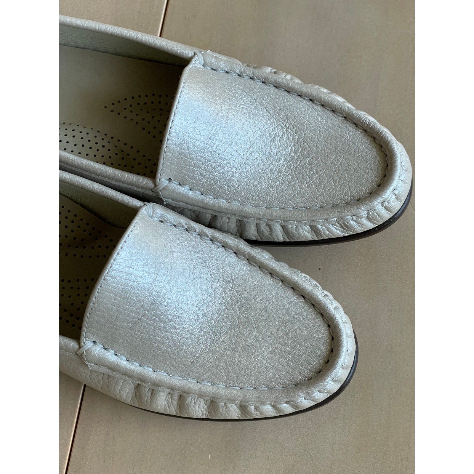 NEW w/o Box SAS Simplify Comfort Leather Loafers, Pearl Bone – Size 8.5