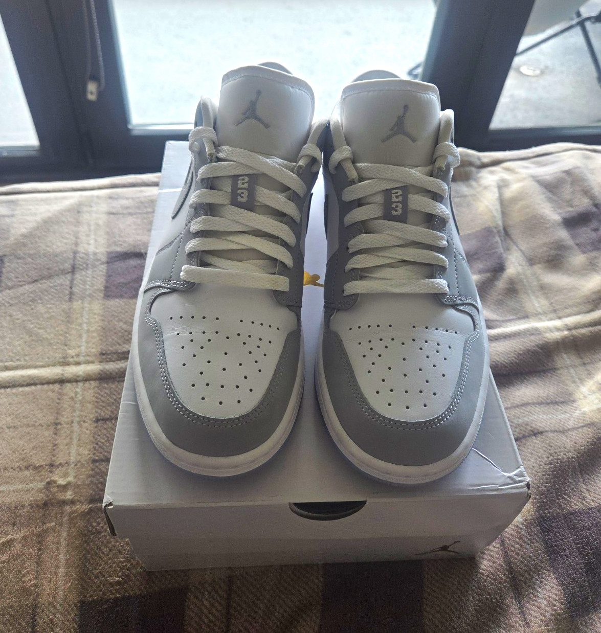 Air Jordan 1 Low White/Wolf Grey 10.5 Women w/ Original Box Lightly Worn