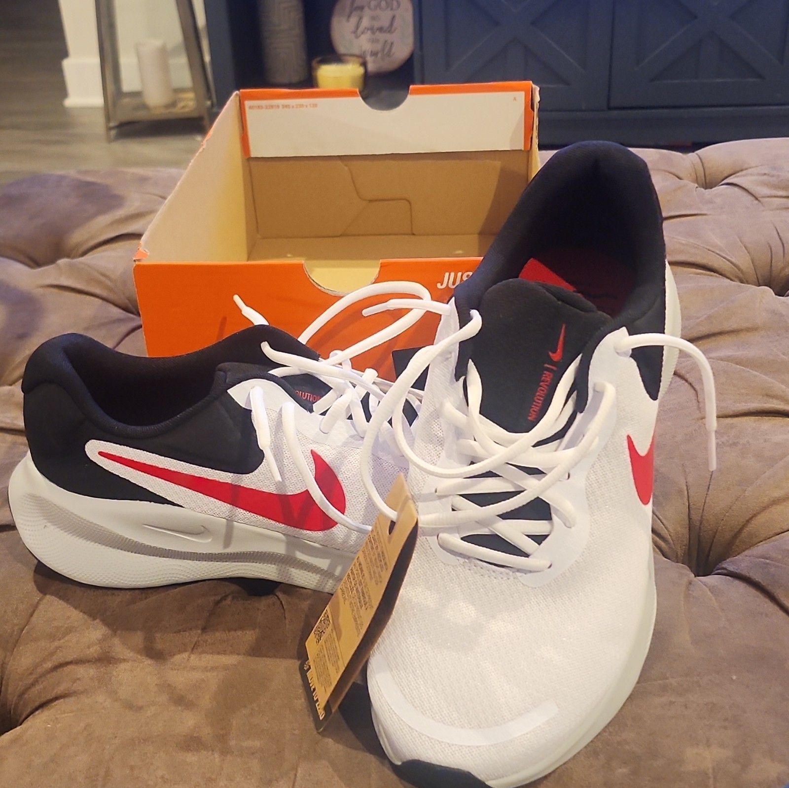 Nike Revolution 7 Men’s Low Top Mesh Lace-Up Running Sneaker White/Red/Black