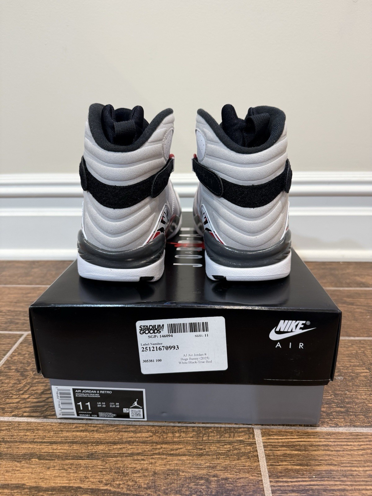 Size 11 – Air Jordan 8 Retro 2025 Bugs Bunny