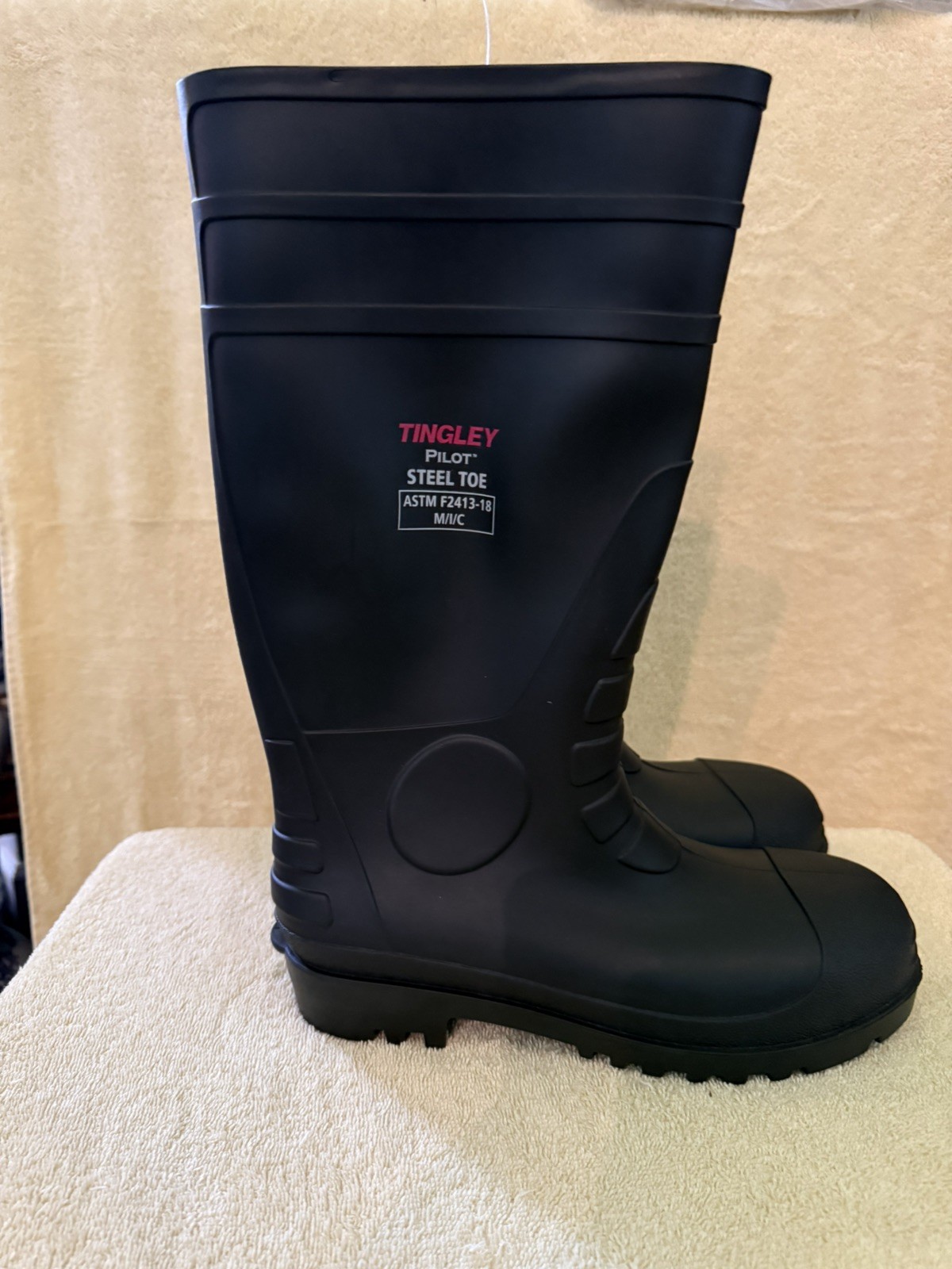 Tingley Pilot Style 31252 GP Boot Steel Toe 15″”H Size 8 Black Tingley Rubber