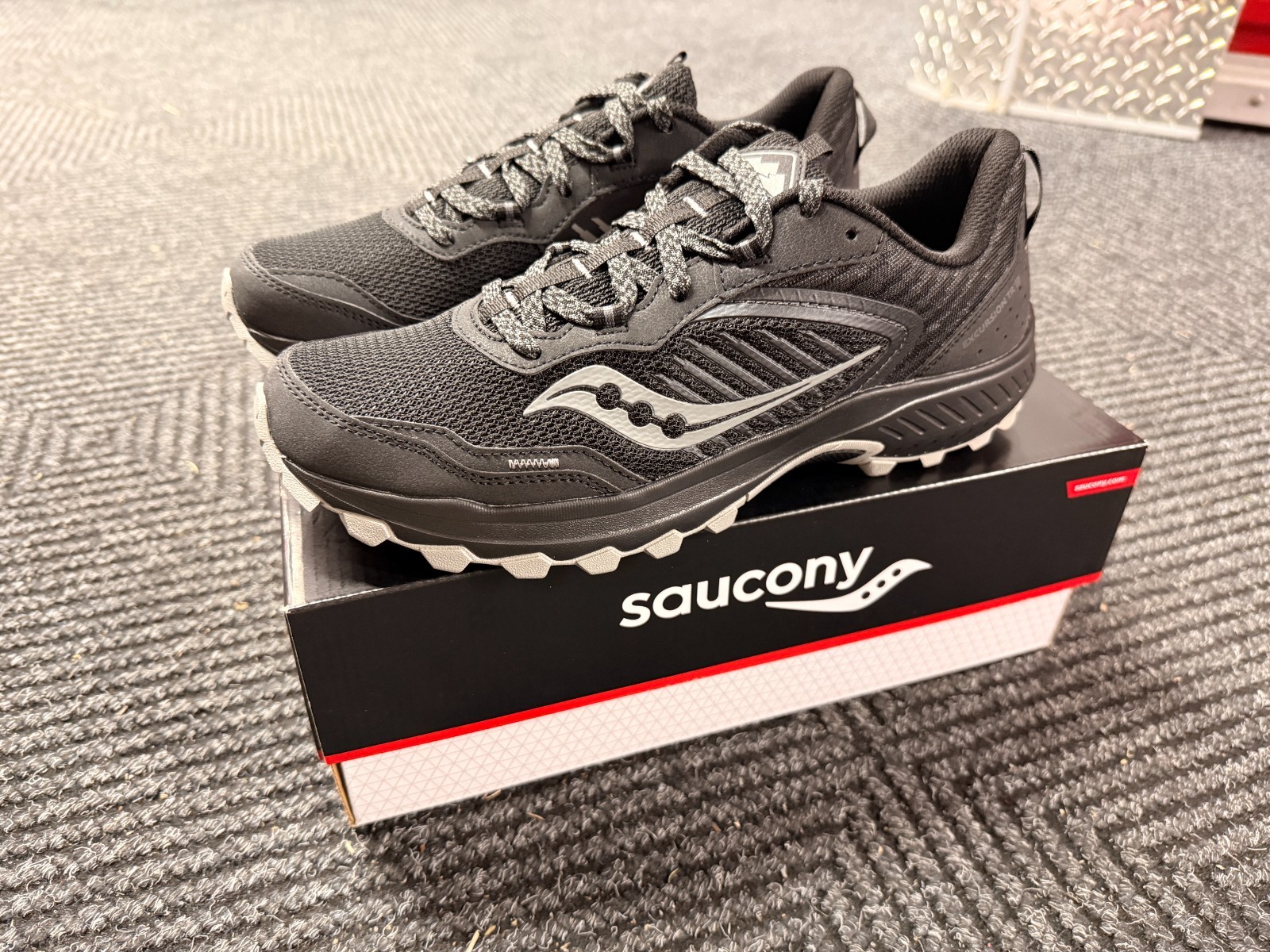 New Saucony Excursion TR15 Men’s Trail Running Shoes – US 7.5 Black / Shadow