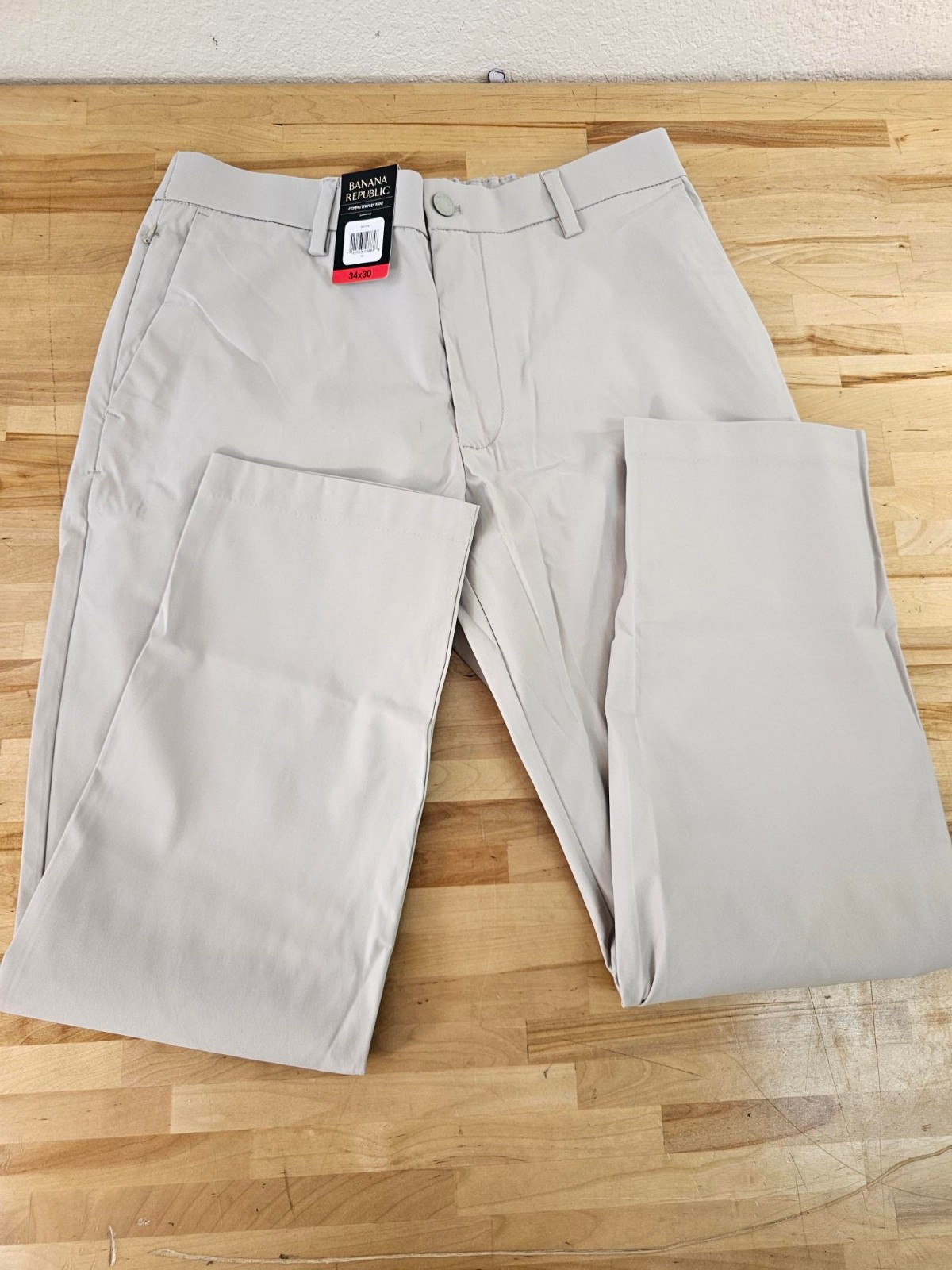 34×30 – TAN – Men’s Banana Republic Commuter Flex Pants Athletic Fit