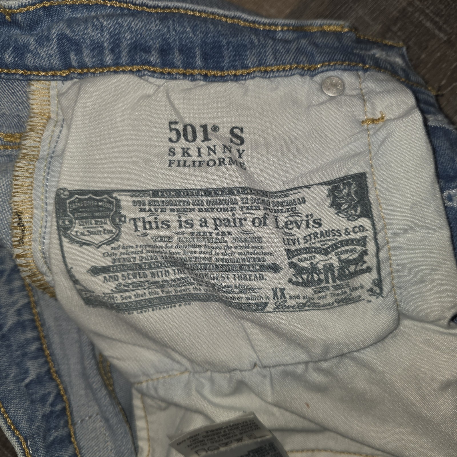 Levi’s Genuine 501 Skinny Filiforme 26″ × 28″ Light Wash Cut Off Jeans Cotton