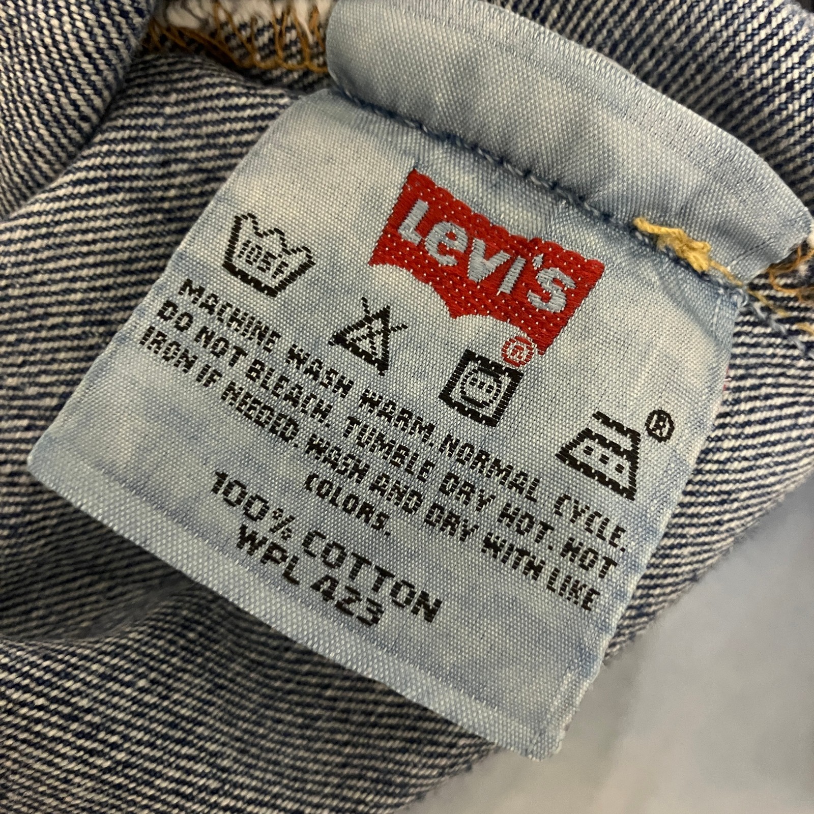 Vintage 2003 Levi’s 501 Jeans W31 L28 Blue Denim Straight Leg Button Fly