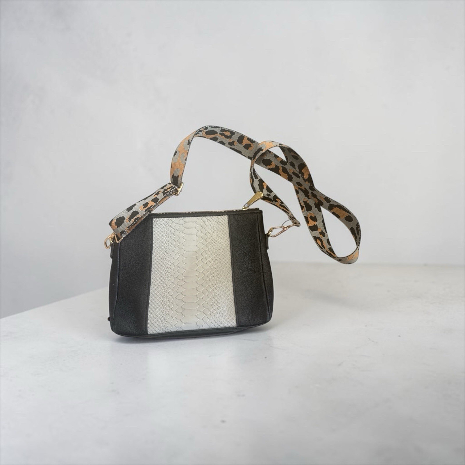 Gigi New York Black Pebble-Grain Leather Crossbody Bag Multicolored Strap