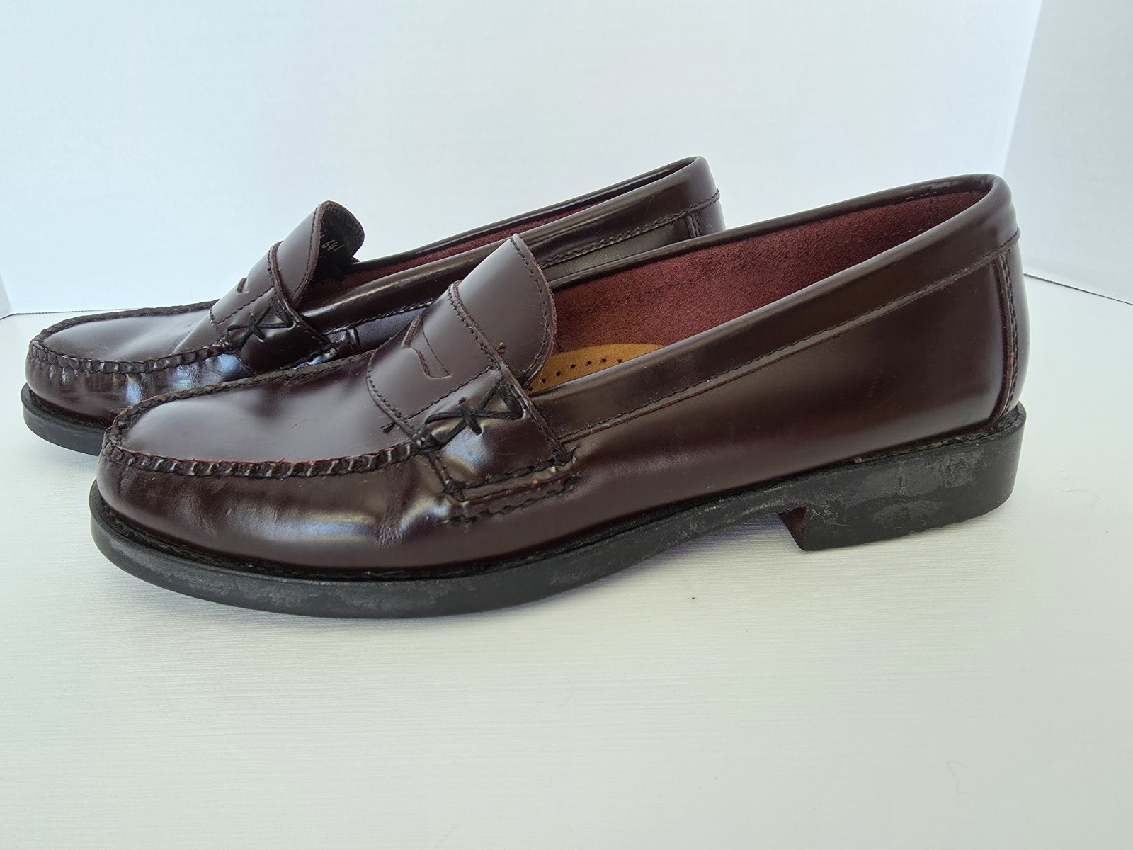 GORGEOUS Bass Weejuns Womens Penny Loafers Shoes 9M Katherine II Burgundy EUC!