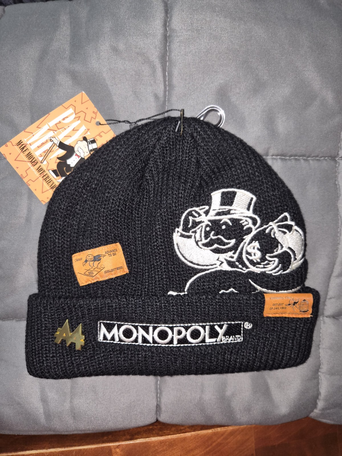 MONOPOLY SECURE THE BAG BEANIE MENS HAT (BLACK/CREAM)