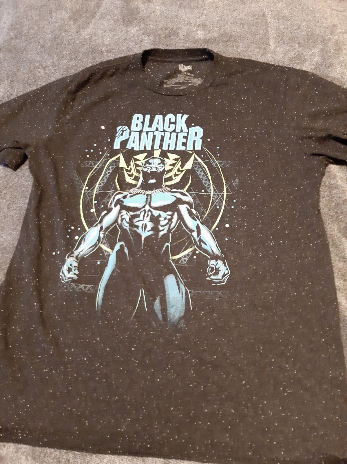 Biack Panther t shirt size L