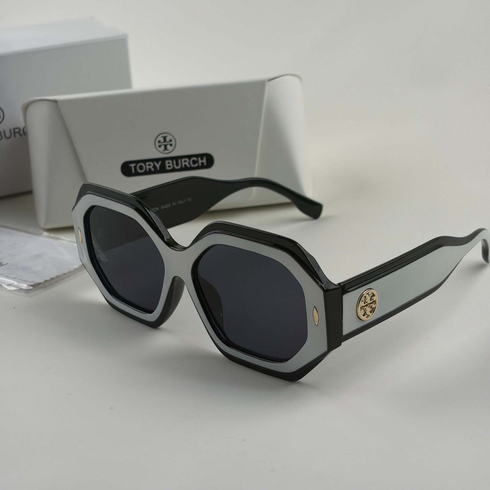 New In Box – Tory Burch Oversized Geometric Sunglasses Black Retro Square 52mm