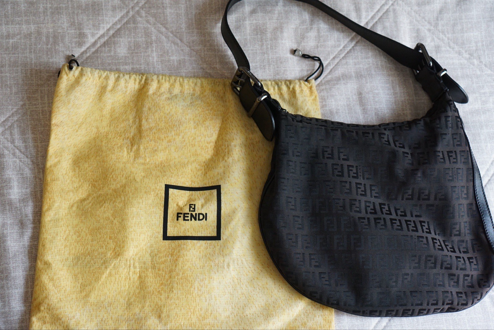Fendi Zucca Oyster hobo Shoulder Bag Black Leather Original Vintage