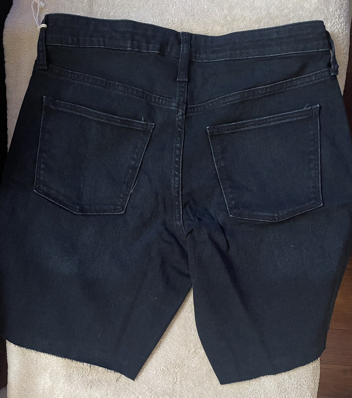 Universal Thread Womens BLACK High Rise Bermuda Jean Shorts Size 12 Slim Leg 31”