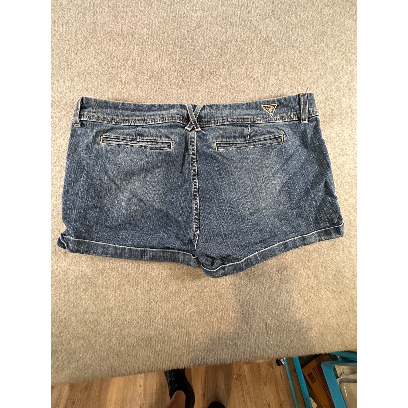 Guess Jeans Womens Medium Wash Denim Cuffed Shorts Size 34 Q21A0200000