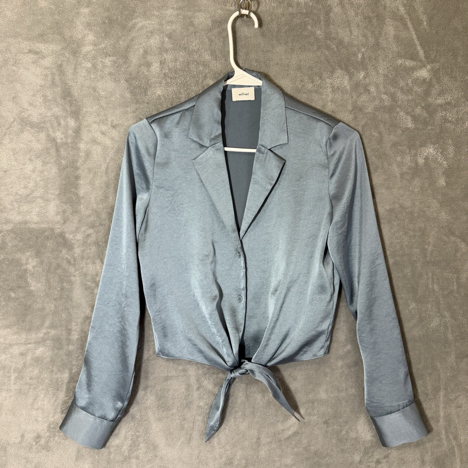 Aritzia Wilfred Shirt Women’s 2XS Tie Front Icy Blue Satin Top Long Sleeves