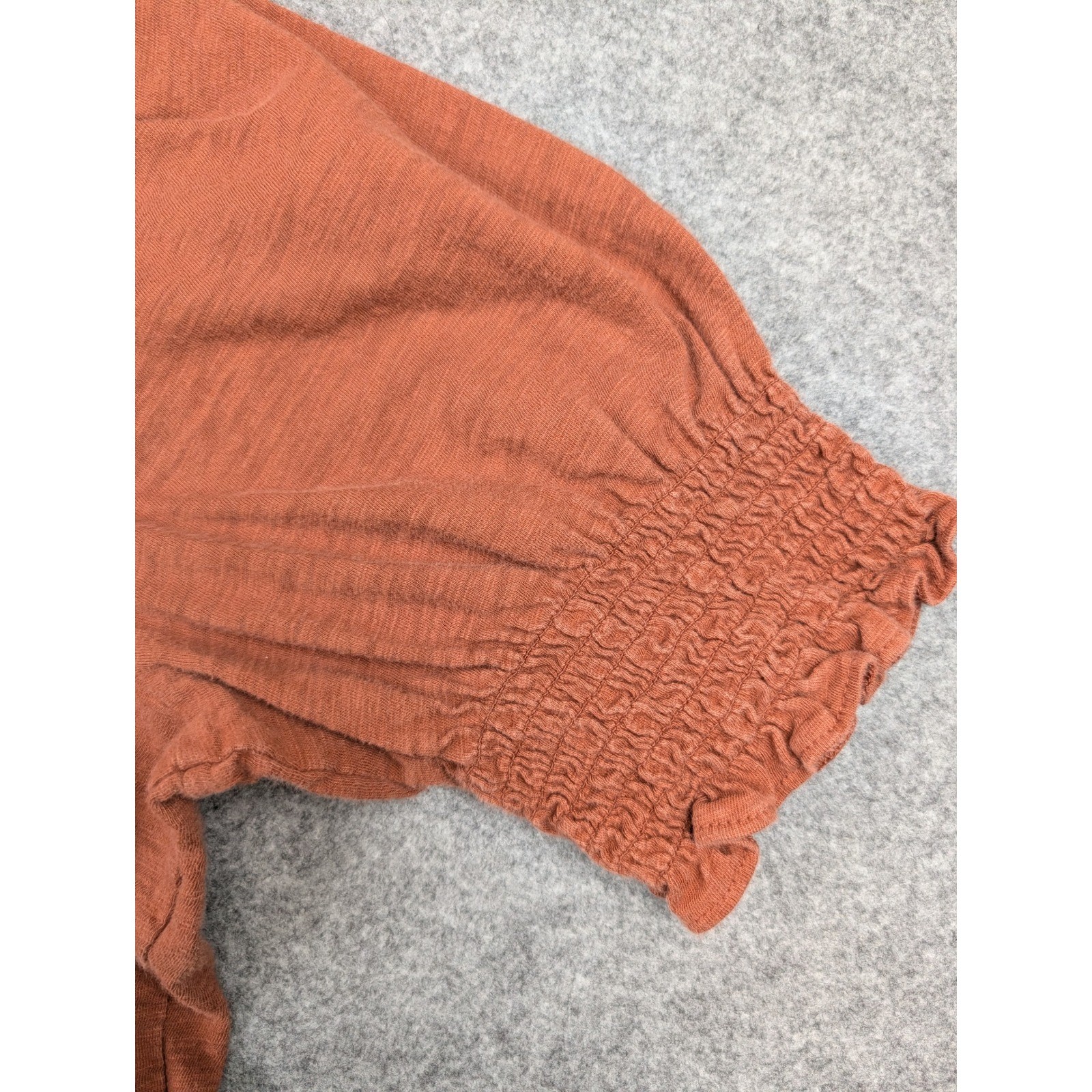 GAP Women Rust Orange Organically Grown Cotton Puff Sleeve Smocked Cuff Tee M