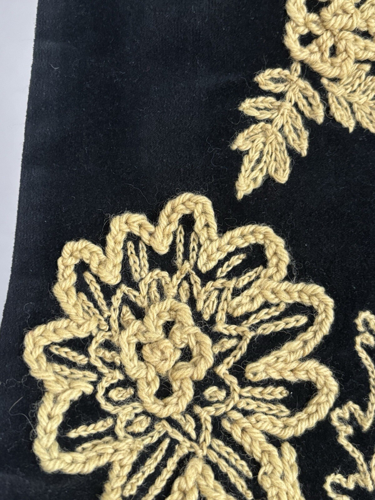 Megan Park England Black Velvet Crocheted Floral Scarf 60″x 6.25″ Made In India!