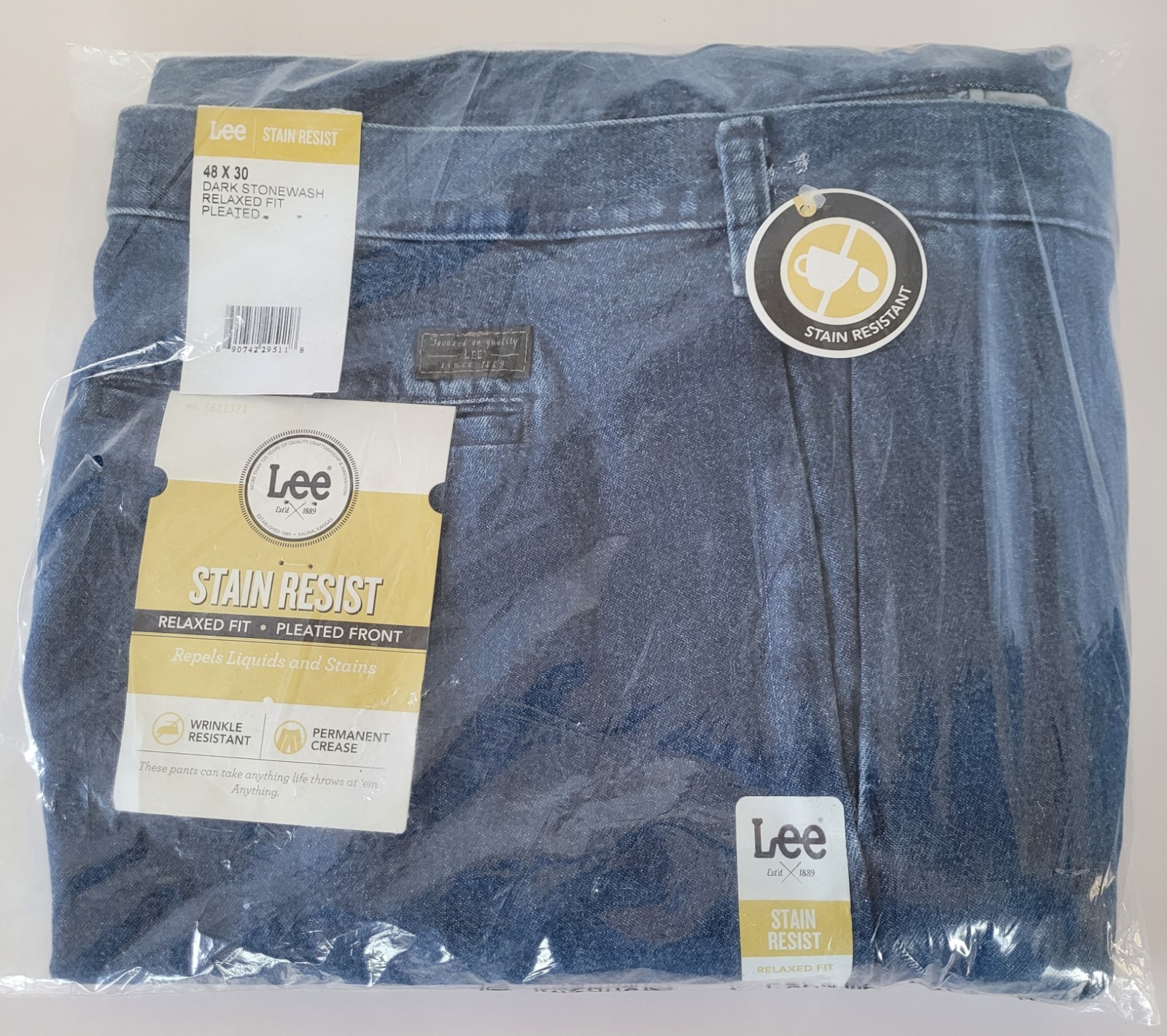 Lee Mens 48Wx30L Stain Resistant Relaxed Fit Pleated Dark Stonewash Jeans NEW