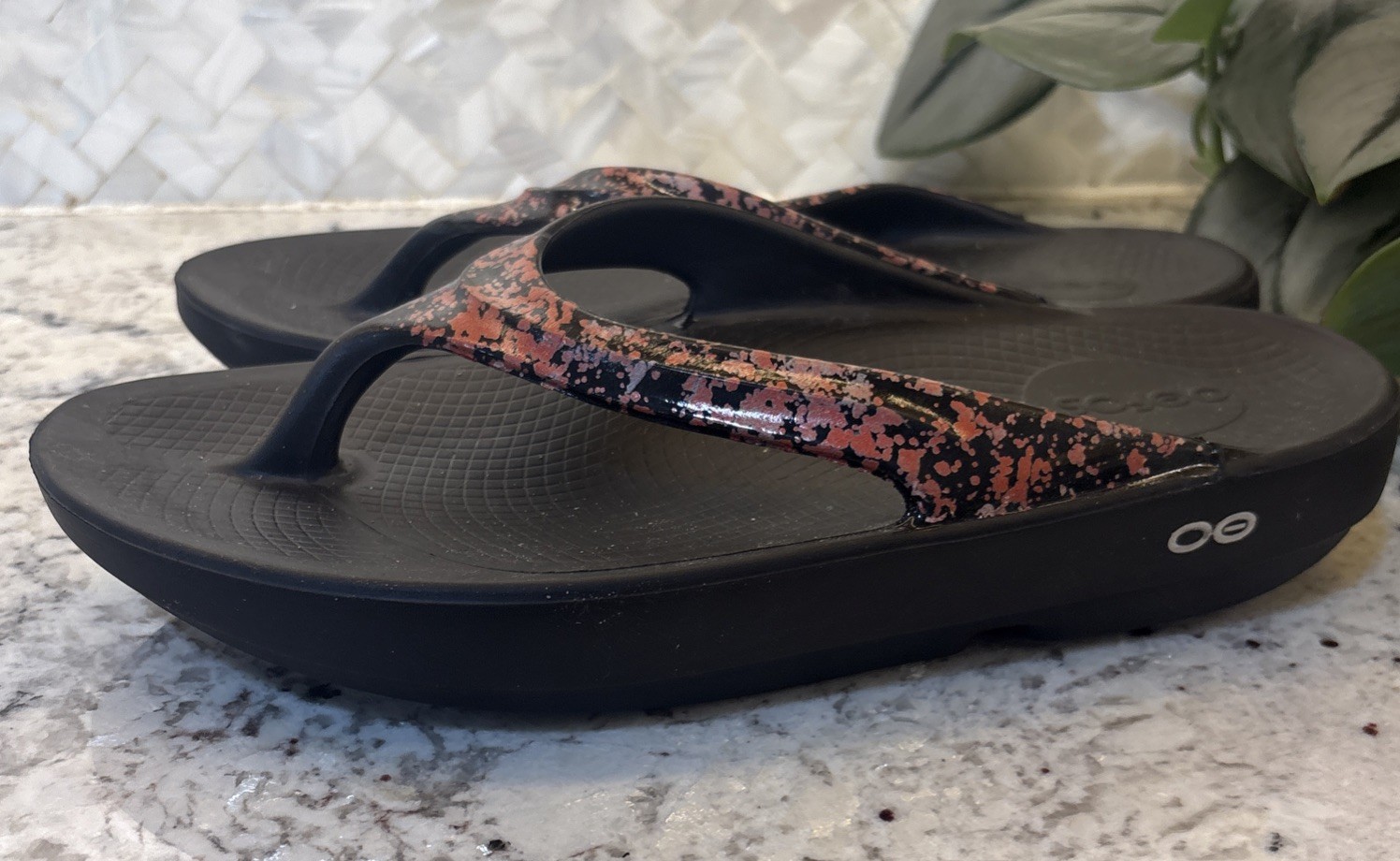 OOFOS OOlala Ltd Edition Bellini Splash Recovery Flip Flop Thong Sandal Women 10