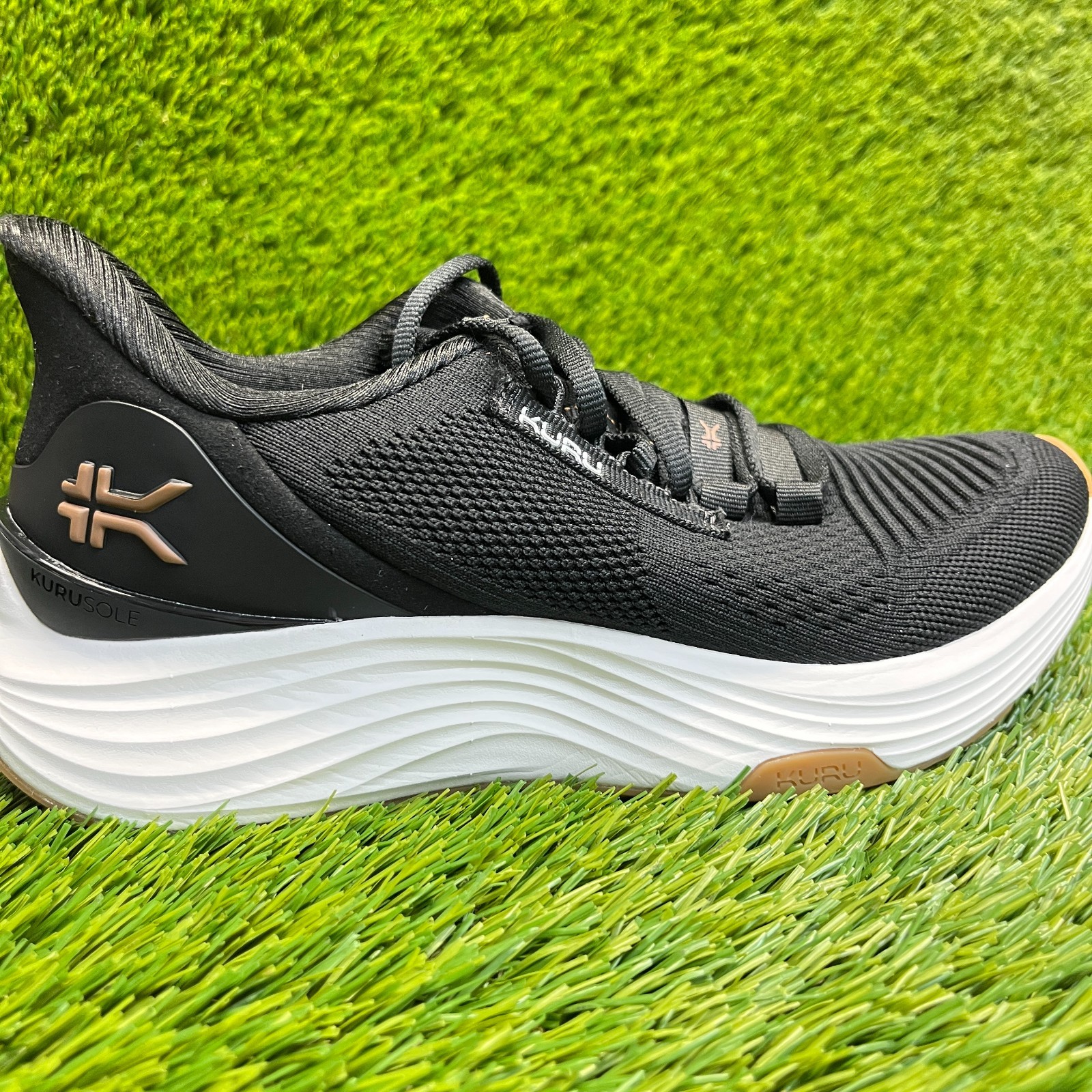 Kuru Atom 2 Womens Size 7 Black White Athletic Running Walking Shoes Sneakers