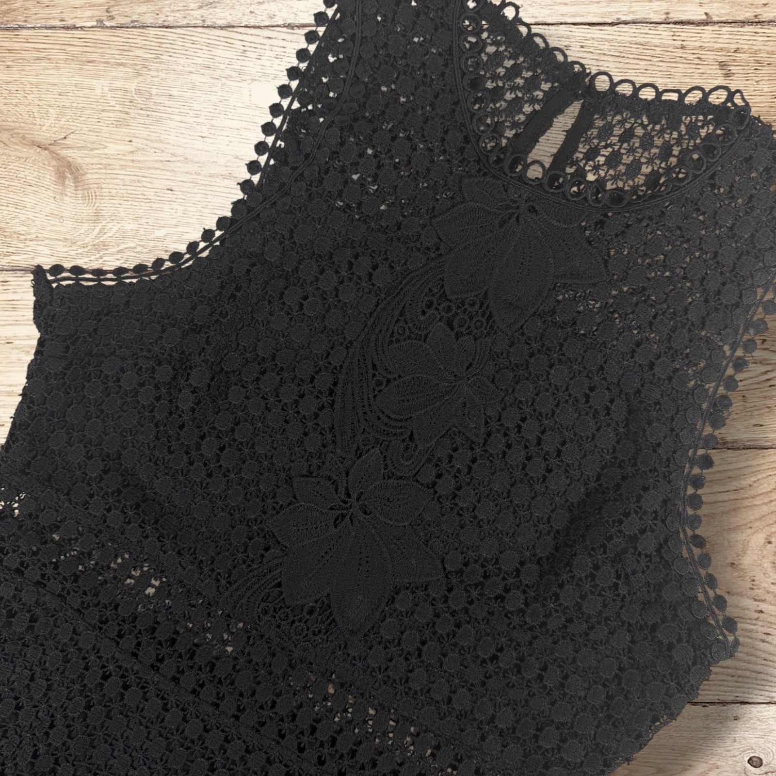 FRANCESCAS Womens Black Crochet Lace Sleeveless Fit and Flare Dress Size M