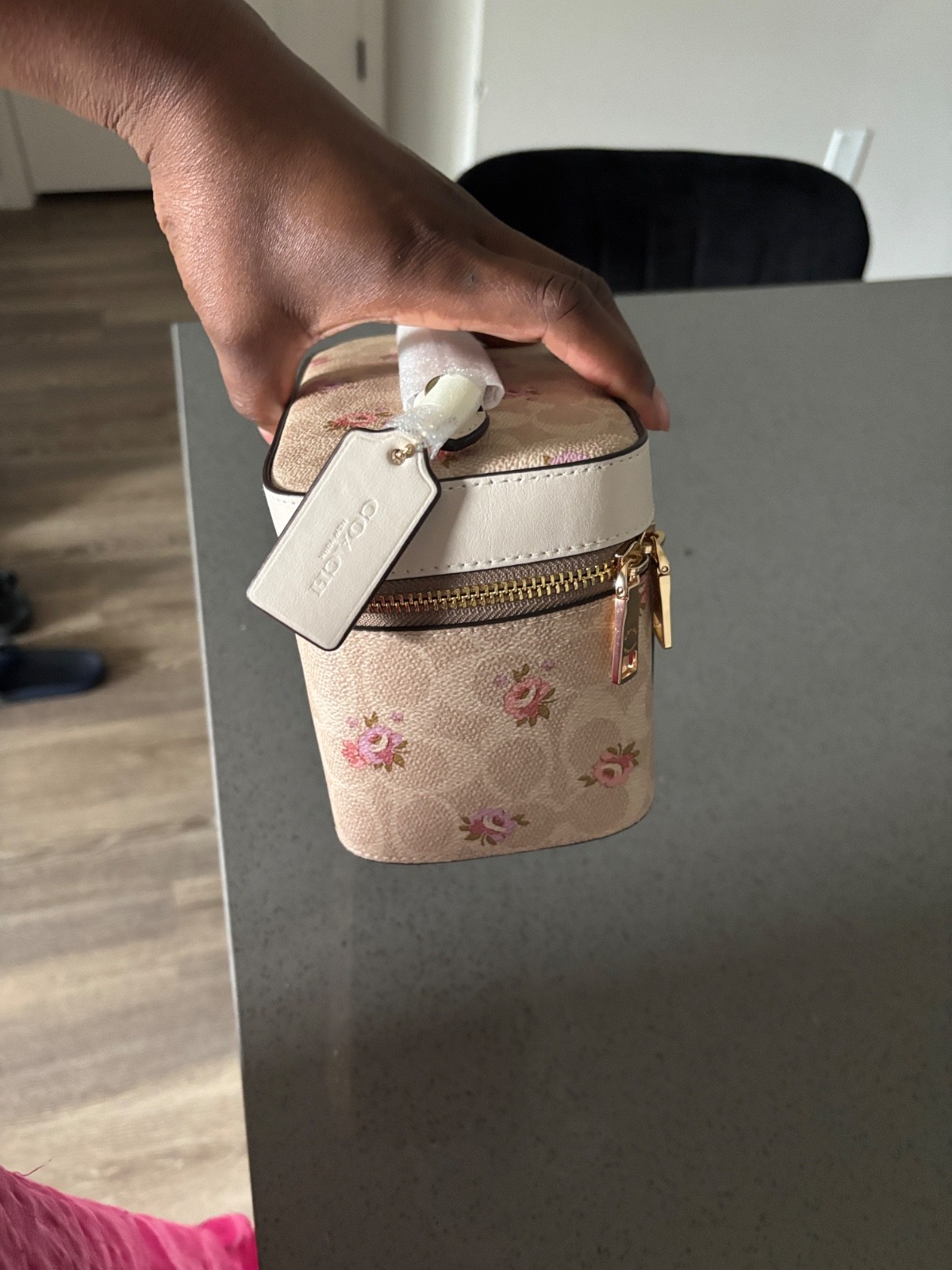 coach bag / makeup bag ivory floral it can be a lil vanity on the go