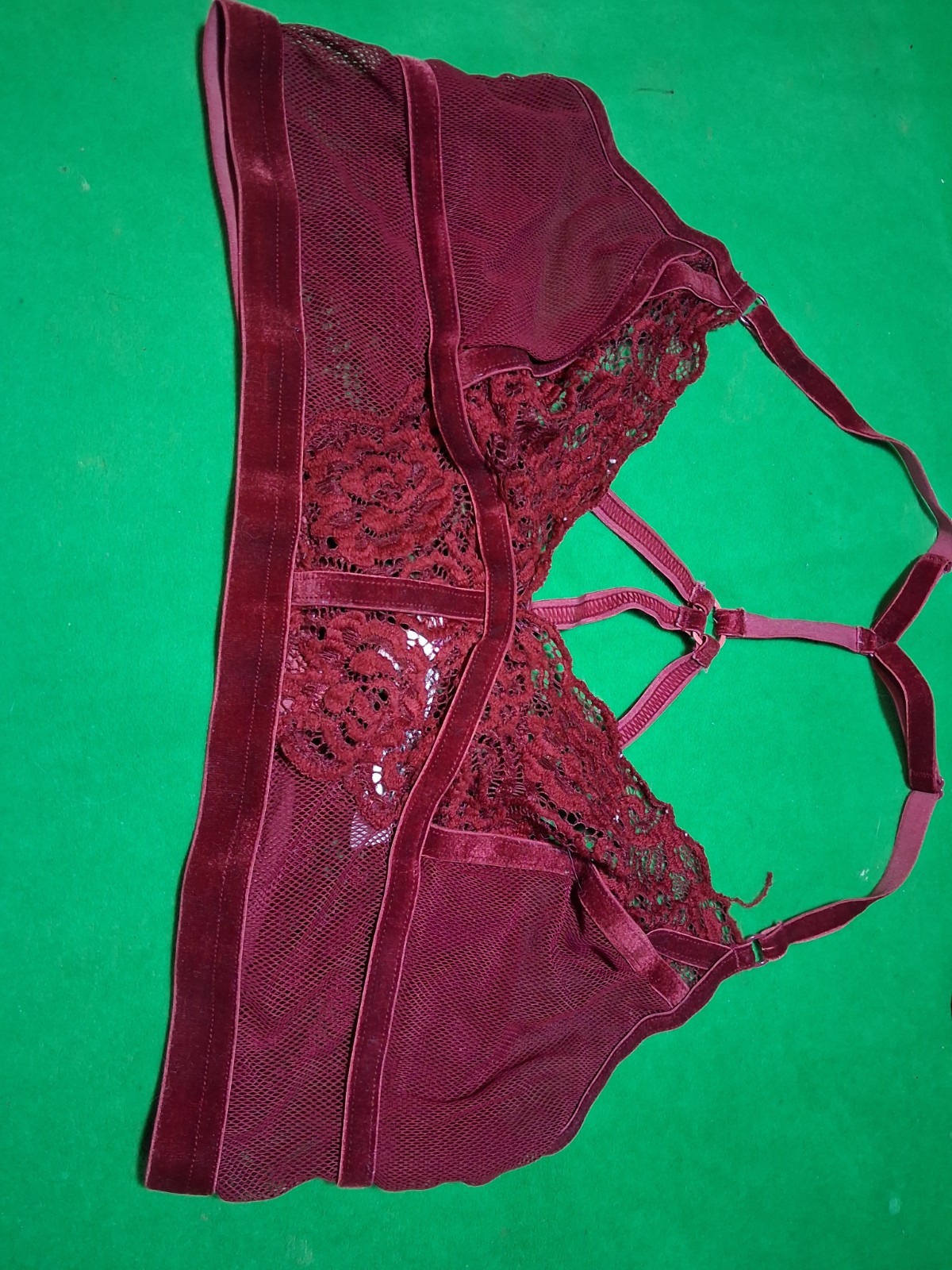 Intimately Free People Longline bralette Med Berry Sheer & Floral Lace Pullover