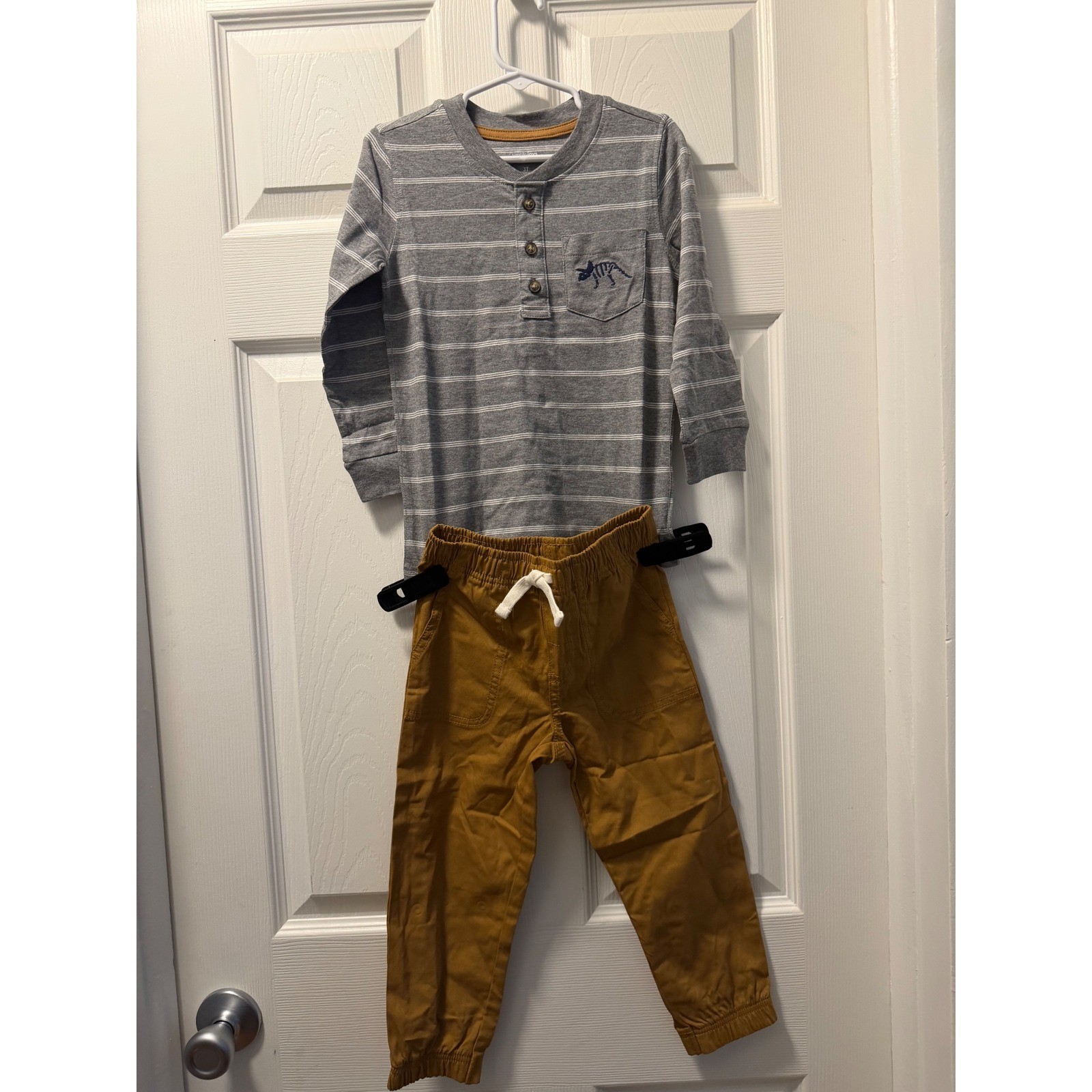 Simple Joys by Carters Boys 3T Outfit Set Striped Henley Dinosaur Shirt Joggers