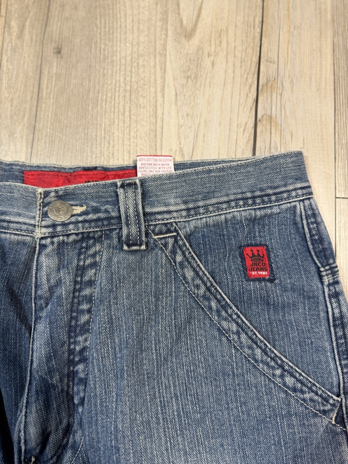 JNCO Men’s Blue Wide-Leg Denim Jeans Relaxed Fit Embroidered Skull Pocket