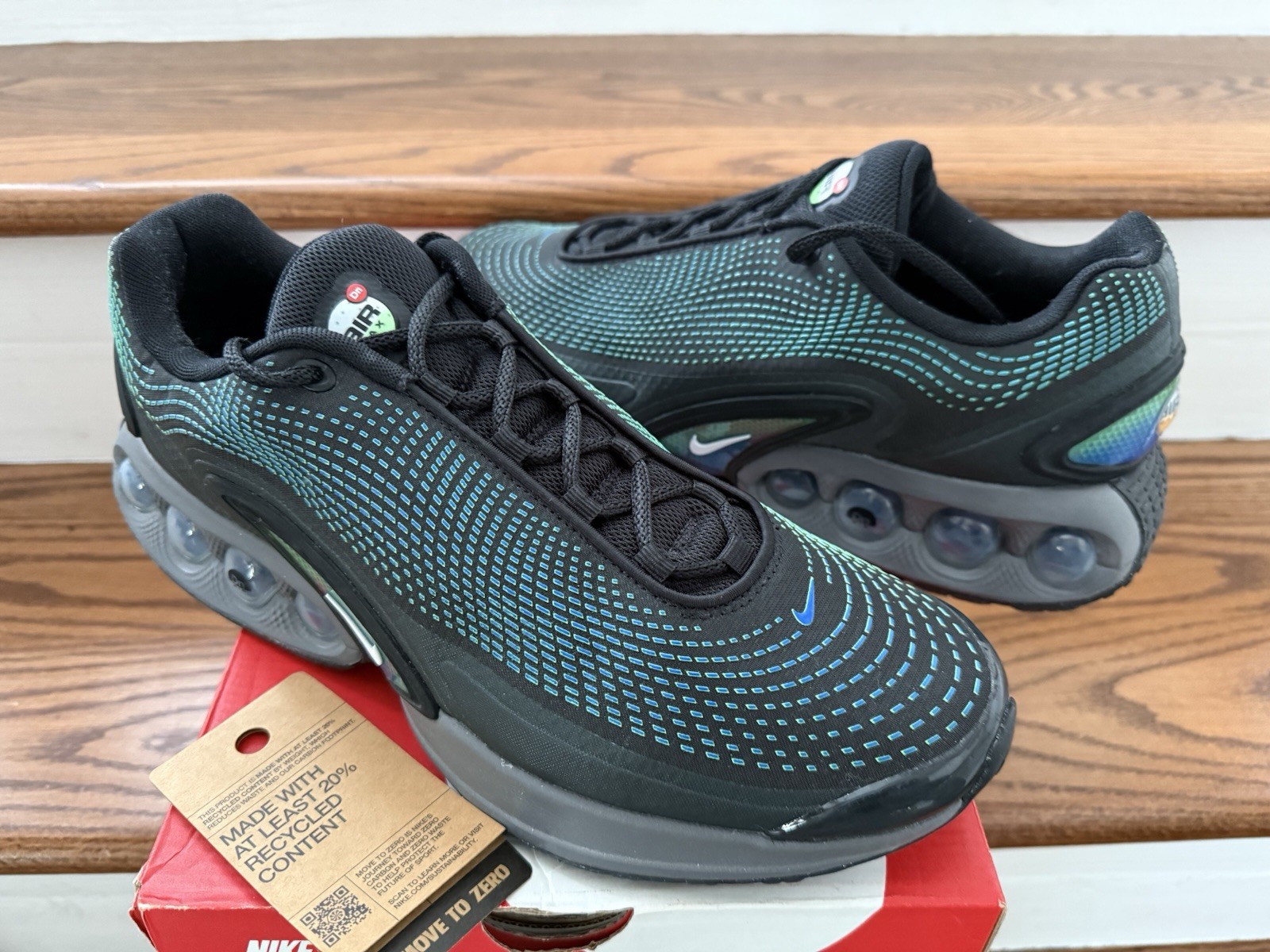 Mens Nike Air Max DN Hyper Cobalt Rage GreenbRunning Shoes Size 11 Barely worn