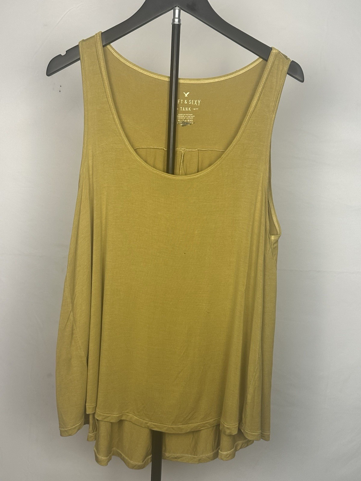 American Eagle Outfitters Yellow Solid Scoop Neck Stretch Viscose Tank Top XL
