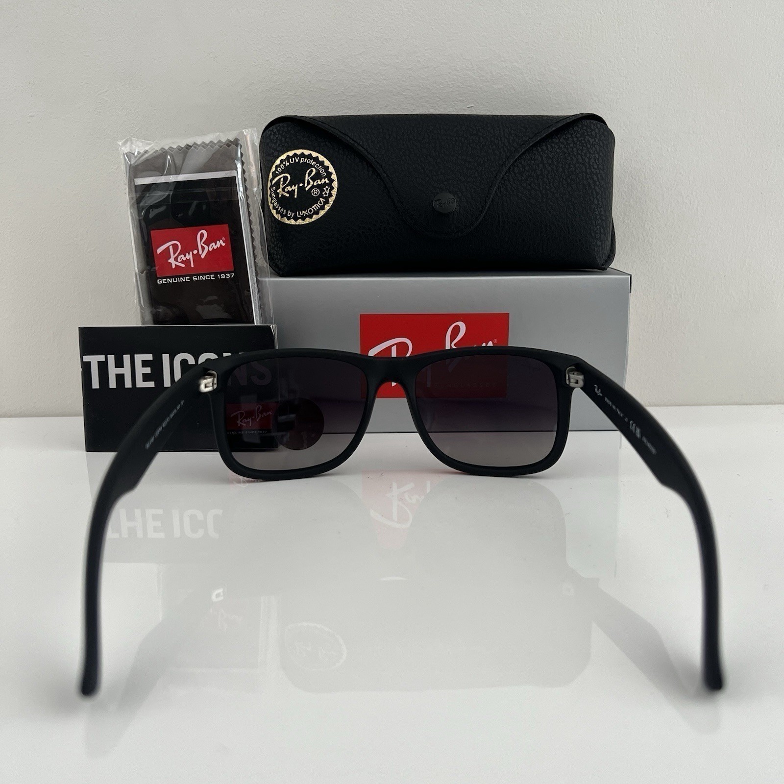 RB4165 Polarized Sunglasses Ray-Ban Justin Black Frame Gray Gradient Lens 54mm