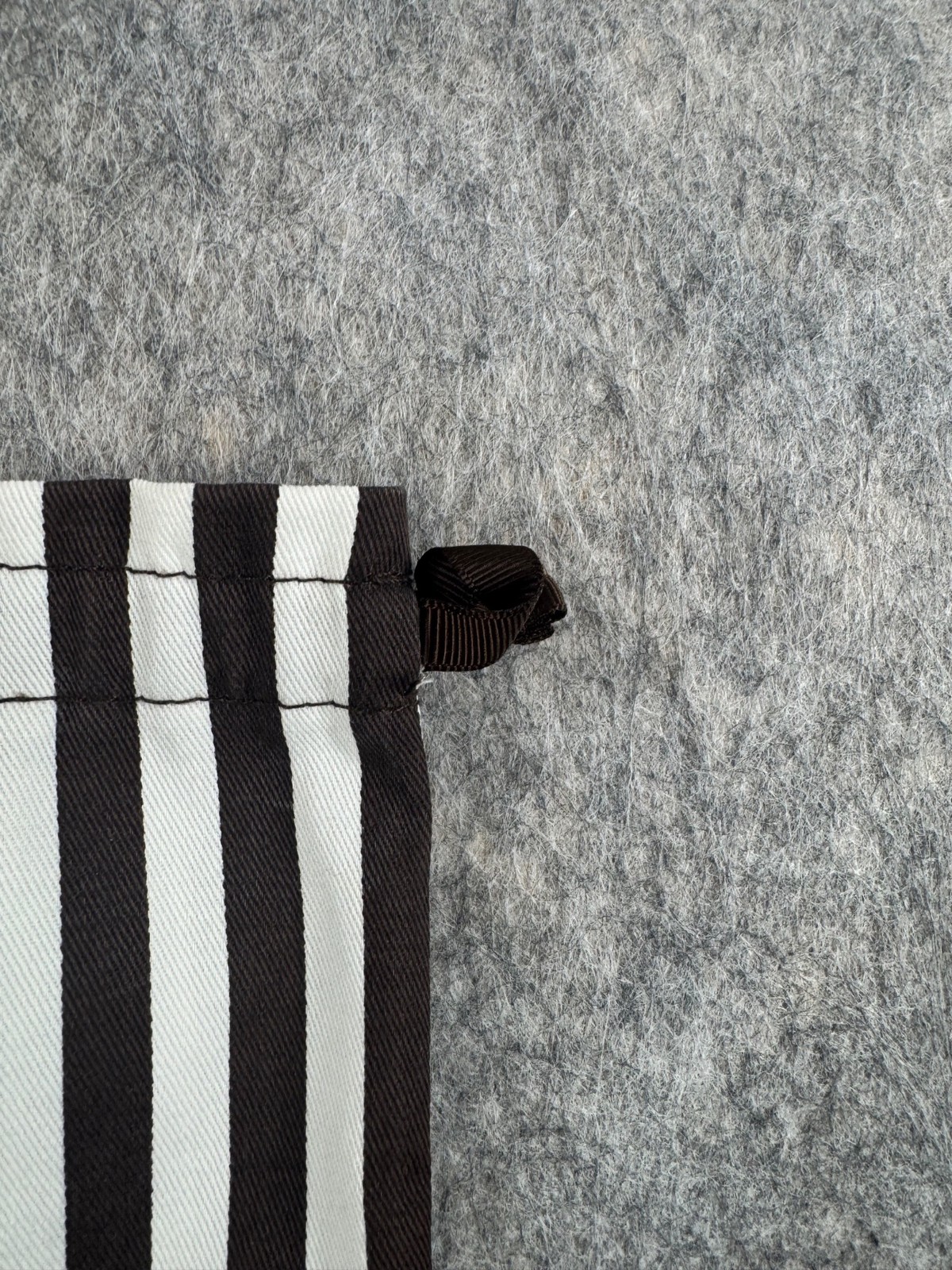 Henri Bendel Dust Bag Brown White Stripe 15×16 Drawstring