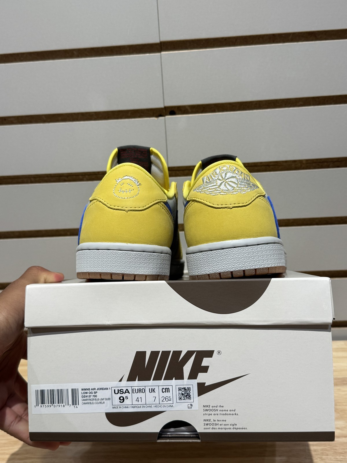 Size 8M/9.5W – Jordan 1 Retro Low OG SP Travis Scott Canary (Women’s) Sz 8M DZ41
