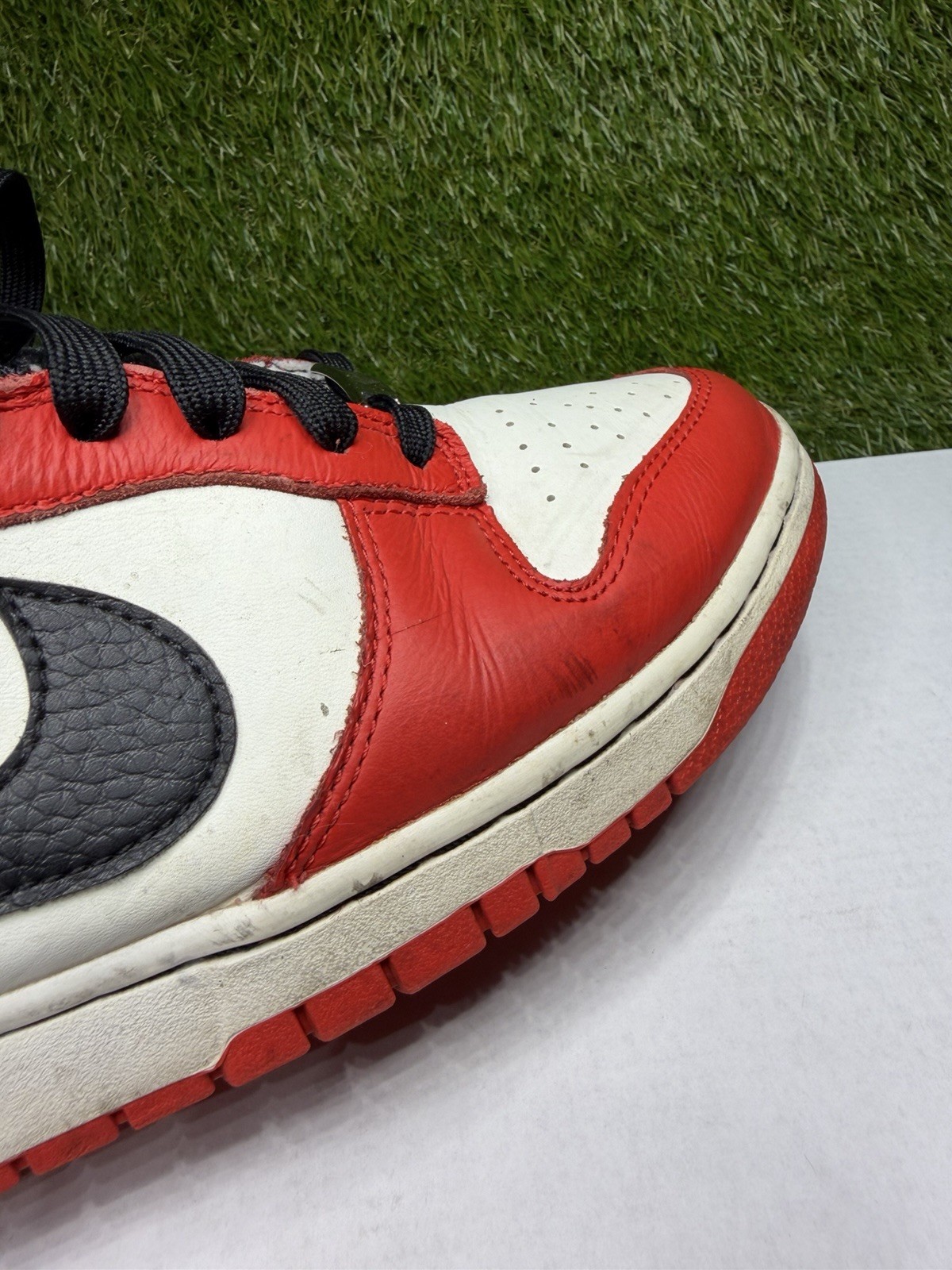 Nike Dunk Low EMB Chicago Bulls 75th Size 10.5 Mens Sneakers 2021 DD3363-100