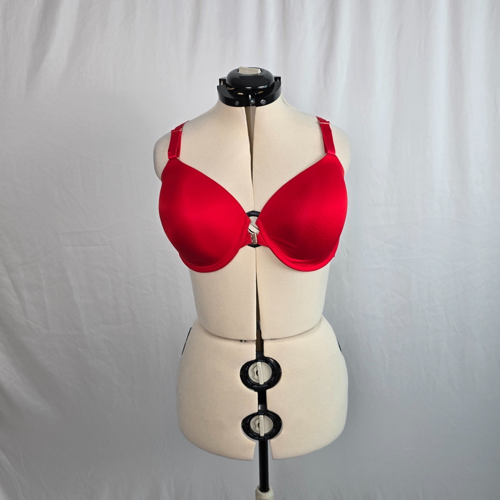 Soma Bra Women’s 42D Vanishing 360 Perfect Coverage Red Front Clasp
