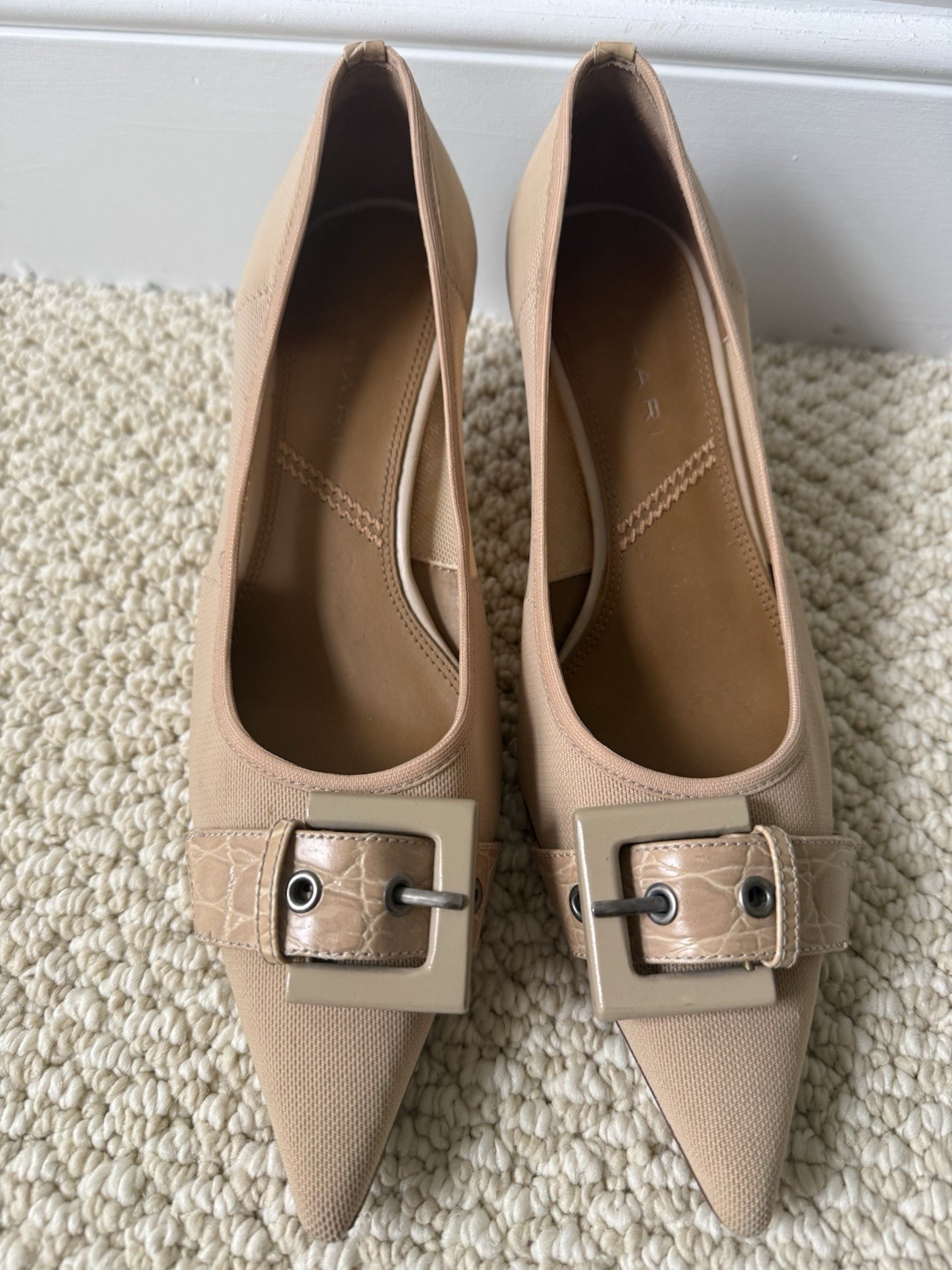 TAHARI Buckled Pointed Pumps-Size 6-Textured Fabric Upper & Leather Outsole EUC