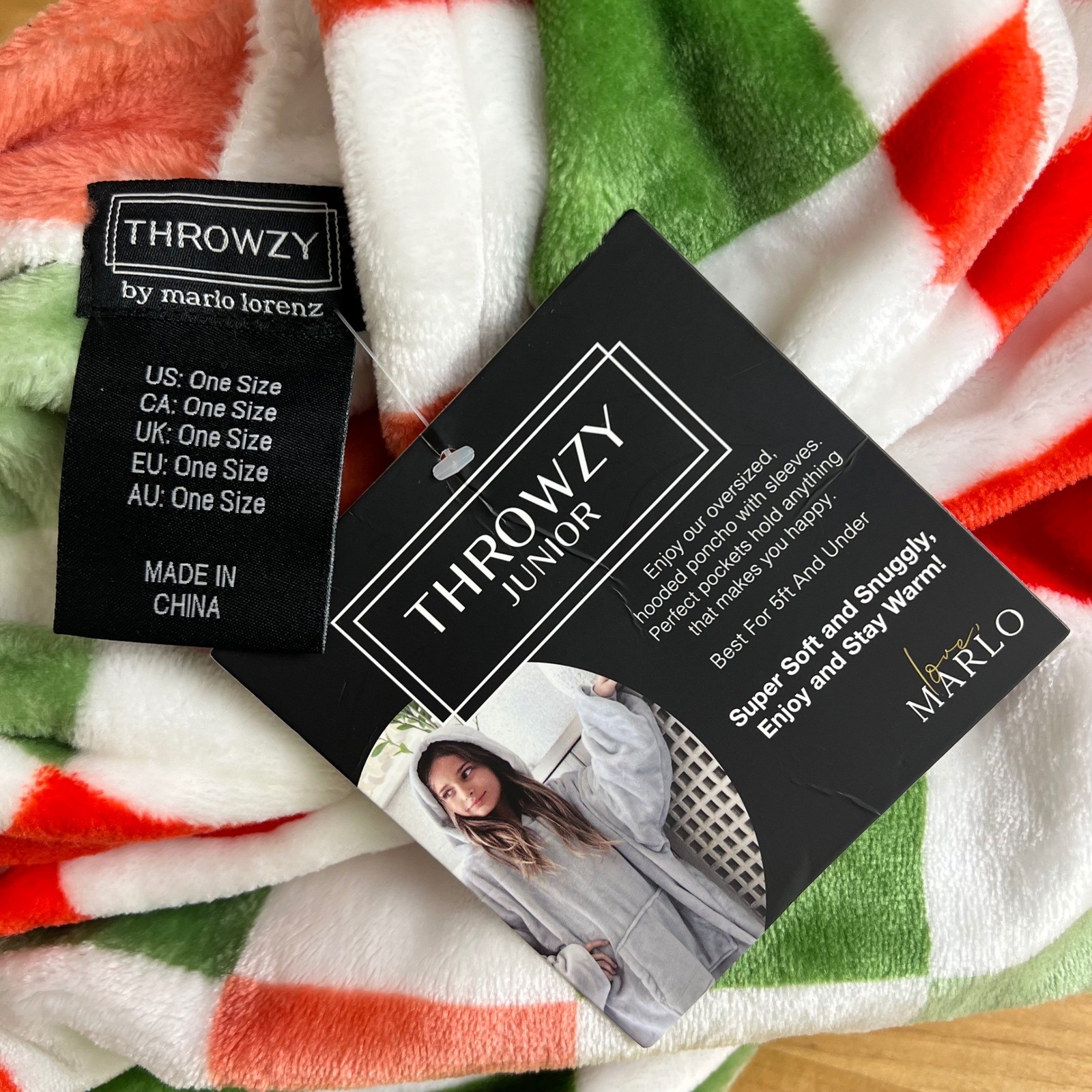 Throwzy Hoodie One Size Junior Petite Wearable Blanket Red Green Checkered NEW