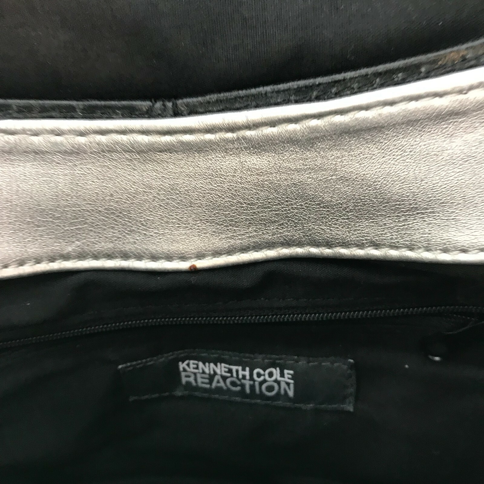 Kenneth Cole Reaction Leather Purse Shoulder Bag Black Silver Buckle Magnetic