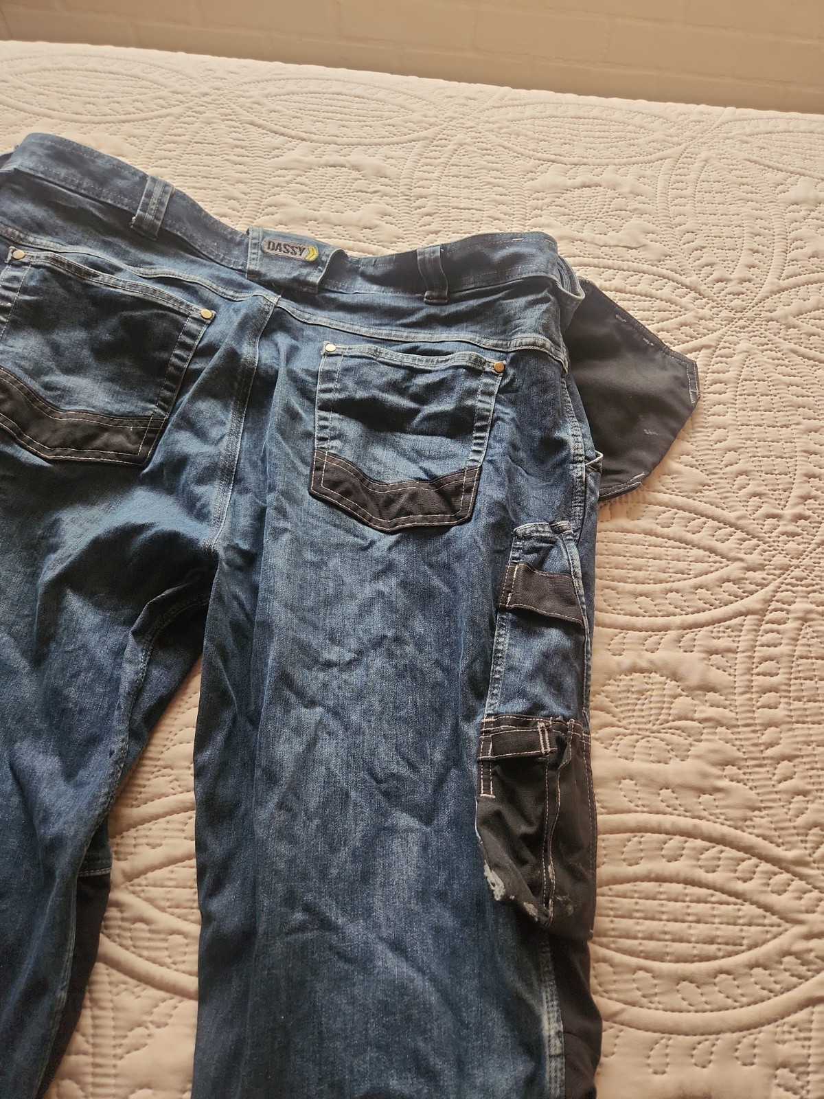 DASSY EUROPE CRATOS MELBOURNE MENS CAT II BLUE DENIM WORK PANTS SZ 44 DISTRESSED