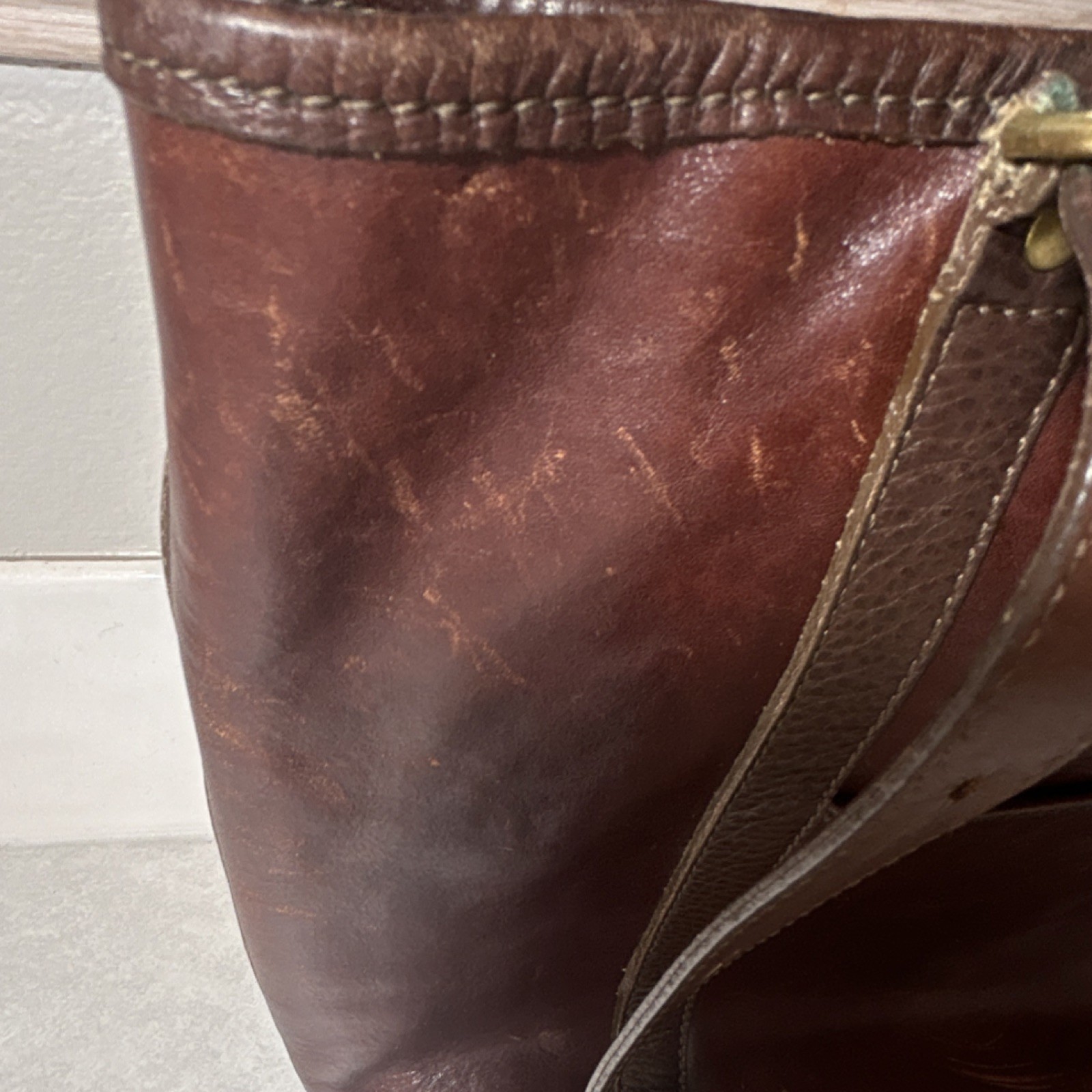 Brahmin Burgundy Tote Shoulder Bag Logo & Strap Accent Gold Hardware Snap