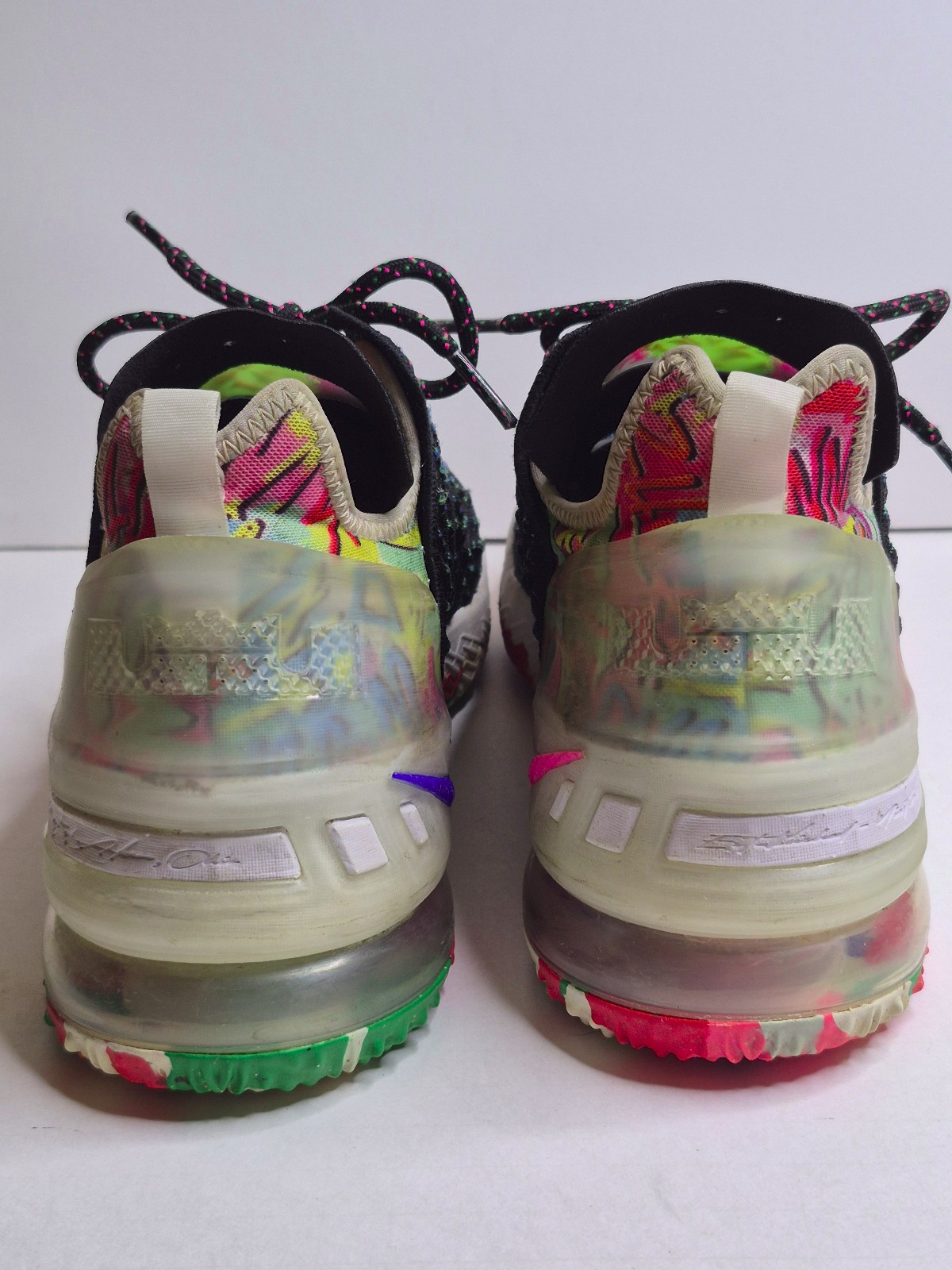 Nike Sneakers Men’s 8.5 LeBron 18 James Gang Multicolor Basketball Shoes