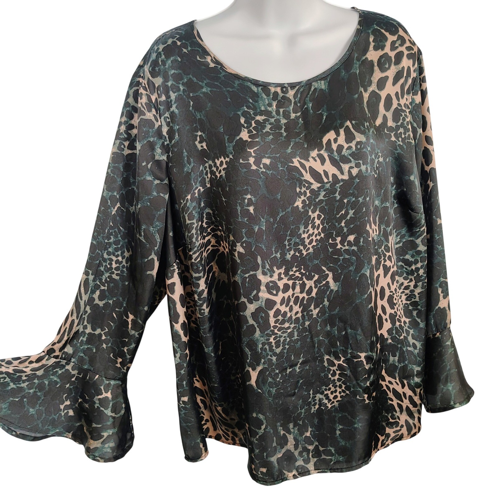 Ellos Womens Green Leopard Print Bell Sleeve Satin Blouse Top Size 20 burnout