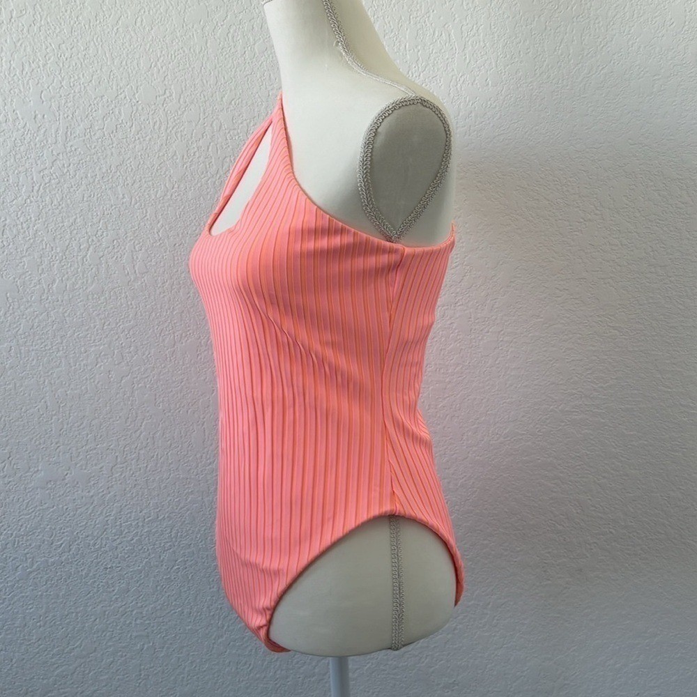 NWT L*SPACE Two Tone Ribbed Phoebe One Piece Swimsuit Beach Vacation Summer