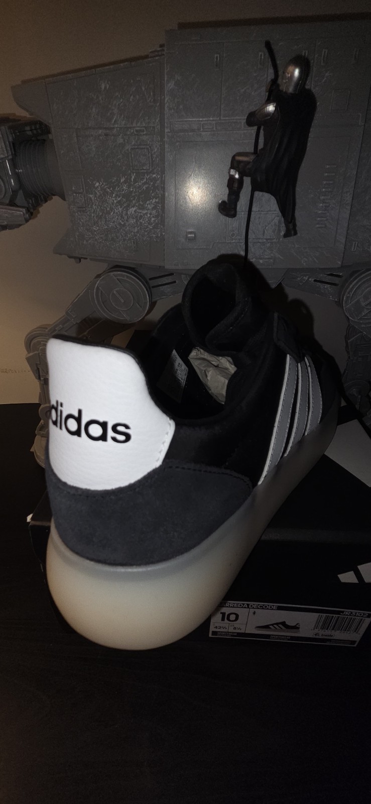 adidas Barreda Decode Men’s Core Black/Cloud White Low Top Lace-Up Nylon JR3102