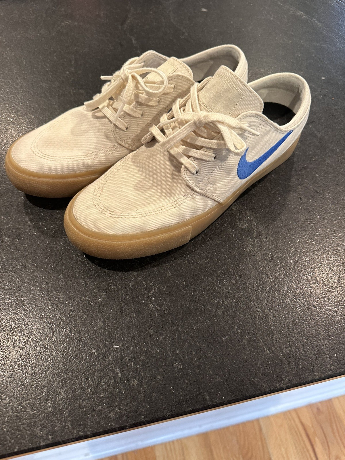 NIKE ZOOM JANOSKI SB – USED SIZE 9.5 – PALE IVORY PACIFIC BLUE