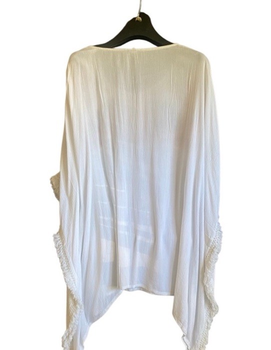 NWOT Rivera Sun White Embroidered Pancho Style Tunic. Size Large