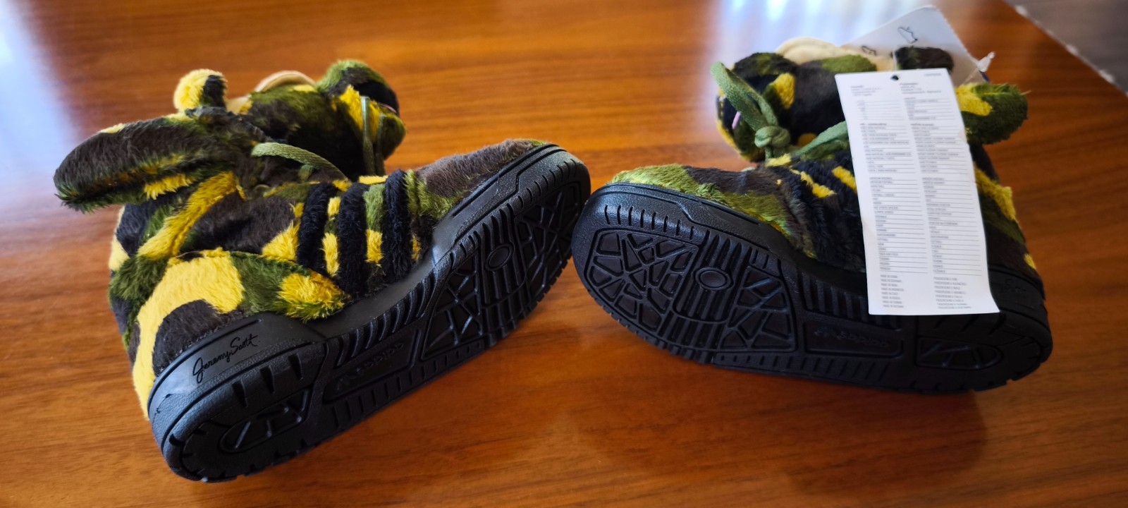 Adidas Jeremy Scott camo bear kids Original Q20918 Size: US8K